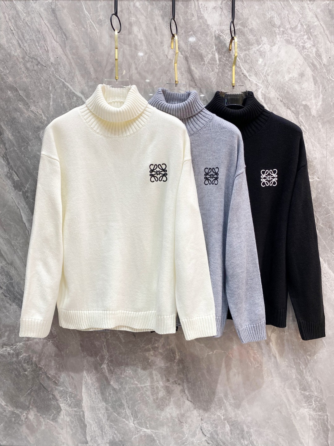 罗意威2025毛衣外套 2025秋冬最新系列，专柜1:1顶级复刻，全品相！加厚款，时下最流行的老钱风，老