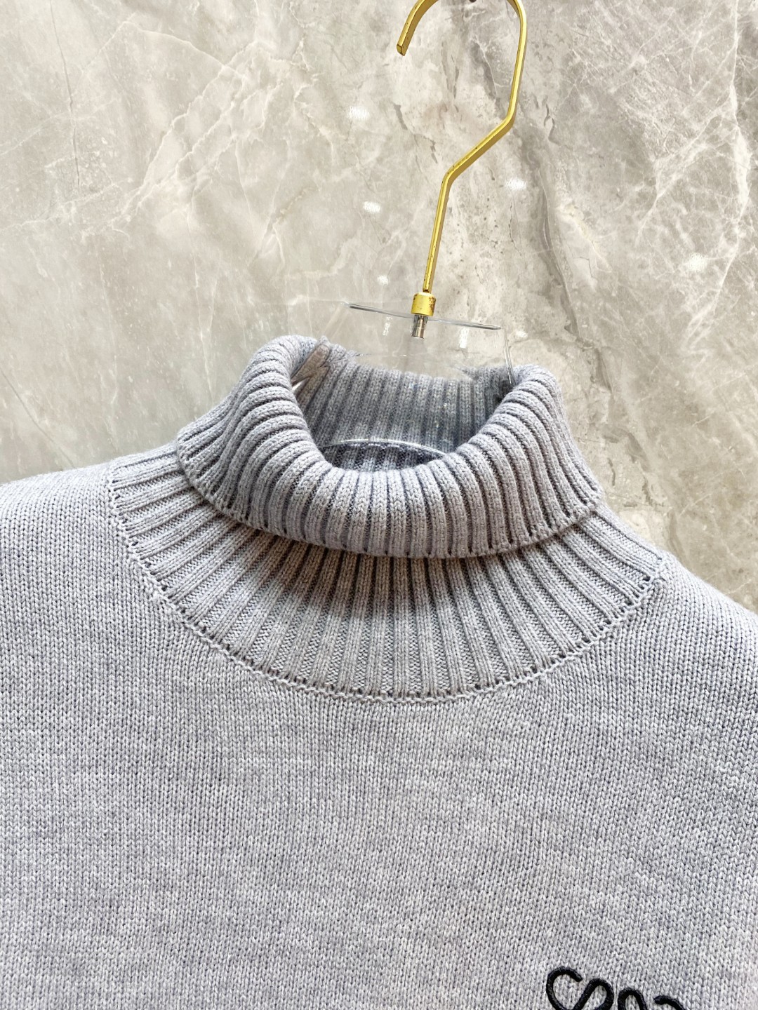 罗意威2025毛衣外套 2025秋冬最新系列，专柜1:1顶级复刻，全品相！加厚款，时下最流行的老钱风，老