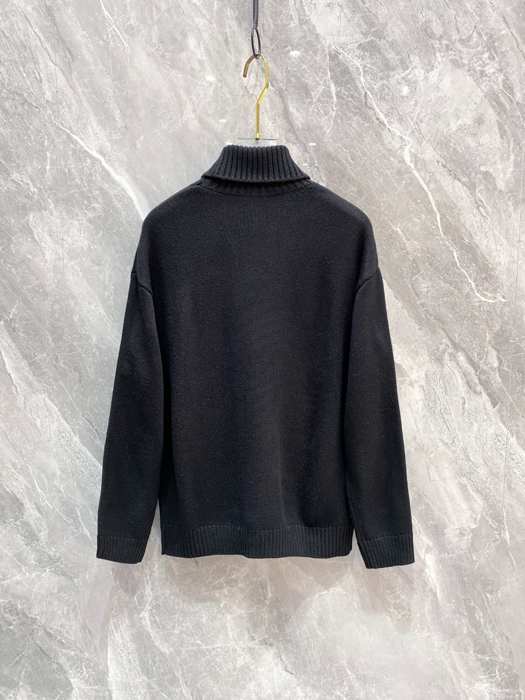 罗意威2025毛衣外套 2025秋冬最新系列，专柜1:1顶级复刻，全品相！加厚款，时下最流行的老钱风，老