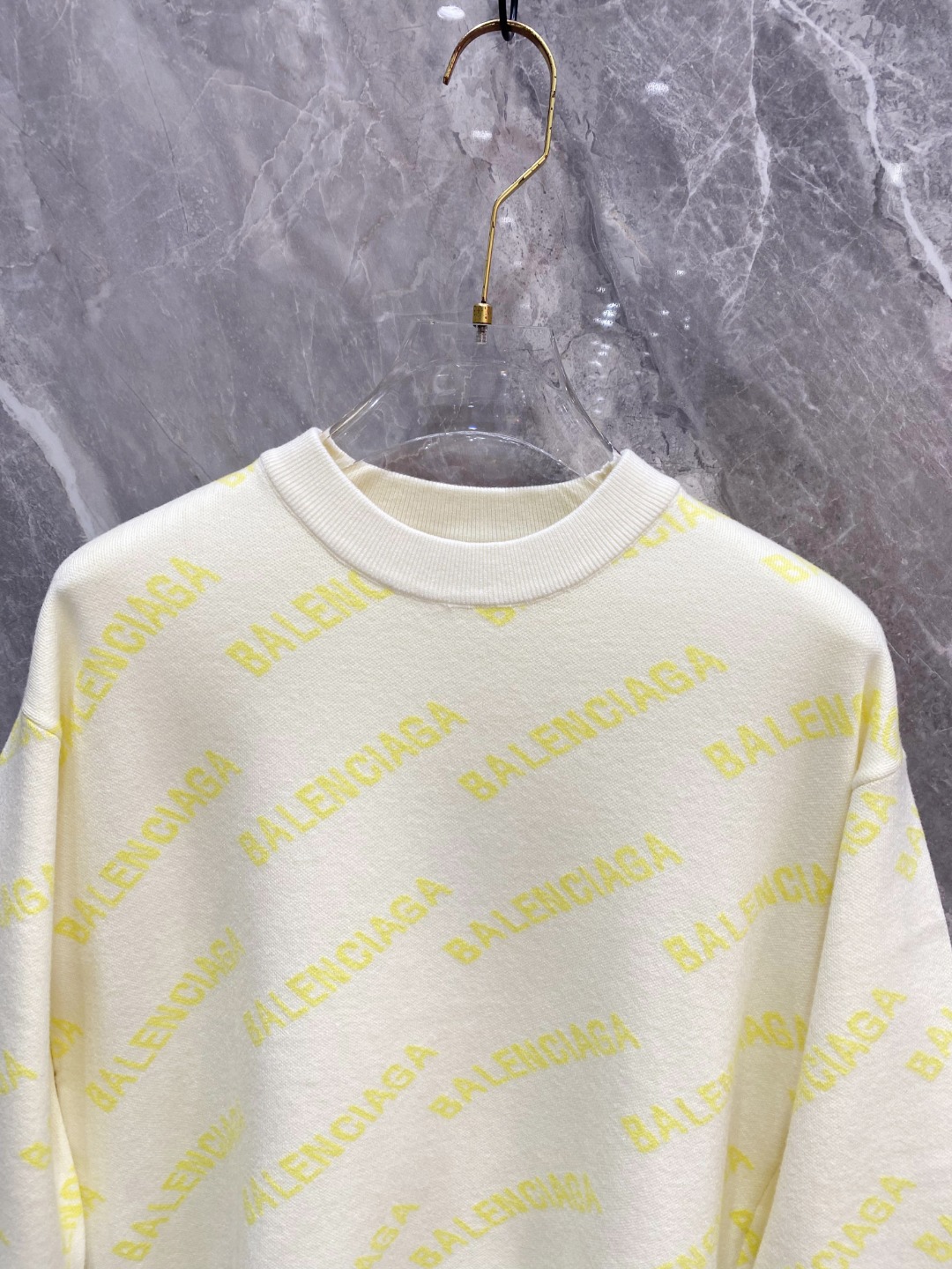 巴黎世家2025毛衣外套 2025秋冬最新系列，专柜1:1顶级复刻，全品相！加厚款，时下最流行的老钱风，