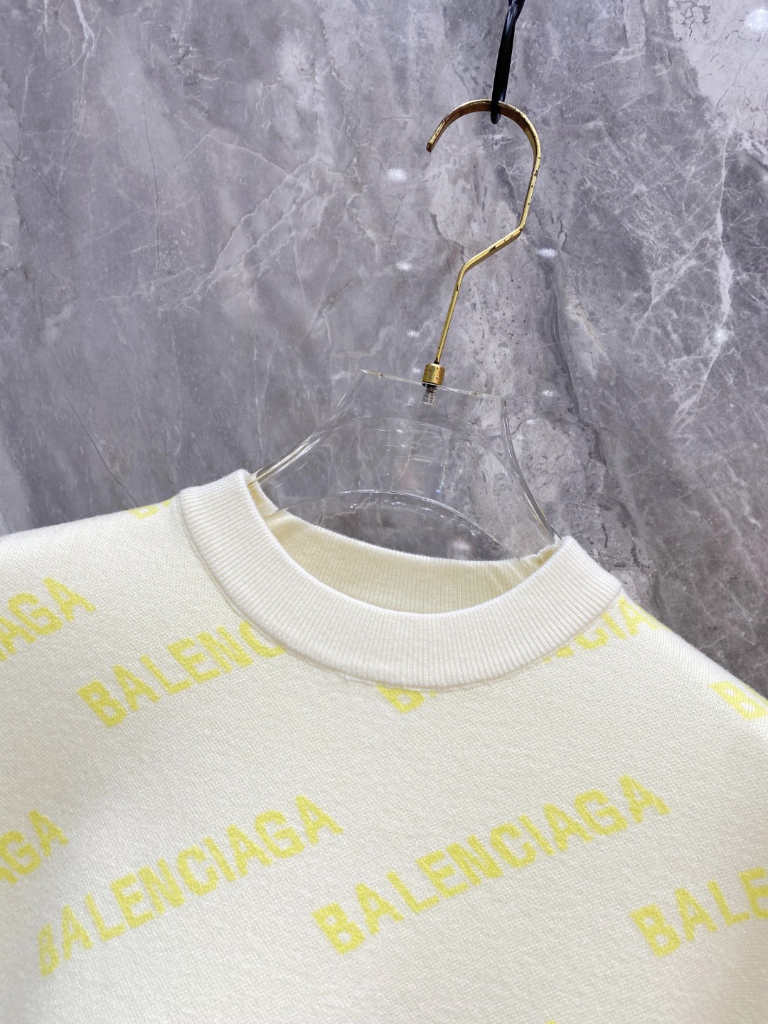 巴黎世家2025毛衣外套 2025秋冬最新系列，专柜1:1顶级复刻，全品相！加厚款，时下最流行的老钱风，