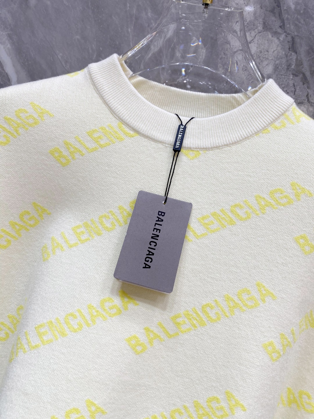 巴黎世家2025毛衣外套 2025秋冬最新系列，专柜1:1顶级复刻，全品相！加厚款，时下最流行的老钱风，