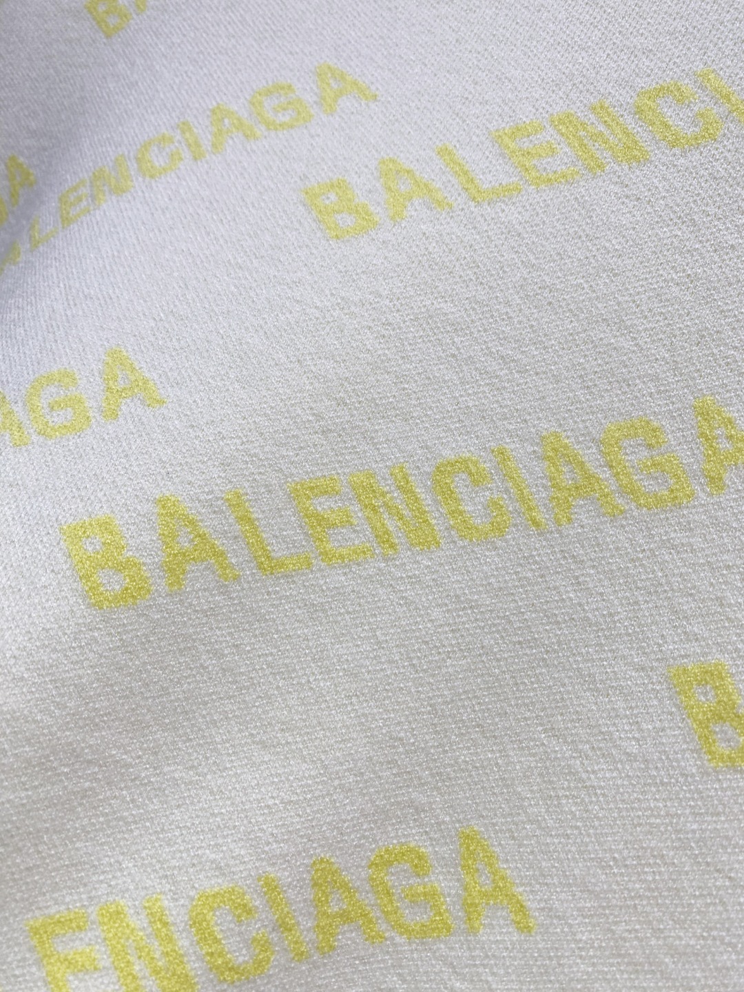 巴黎世家2025毛衣外套 2025秋冬最新系列，专柜1:1顶级复刻，全品相！加厚款，时下最流行的老钱风，