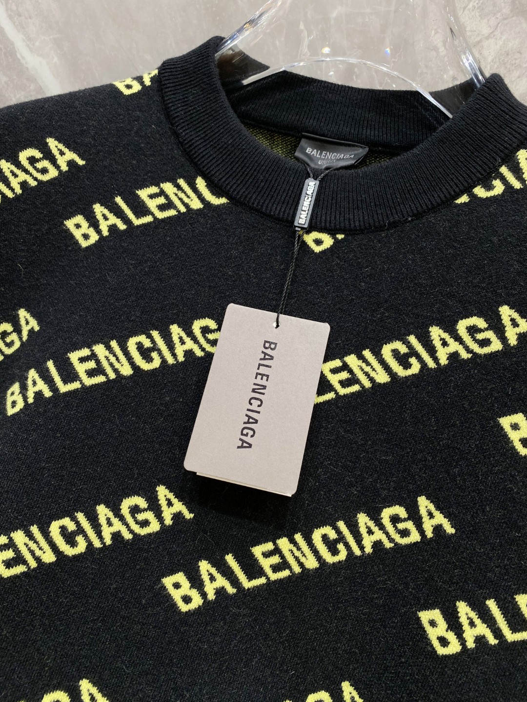 巴黎世家2025毛衣外套 2025秋冬最新系列，专柜1:1顶级复刻，全品相！加厚款，时下最流行的老钱风，