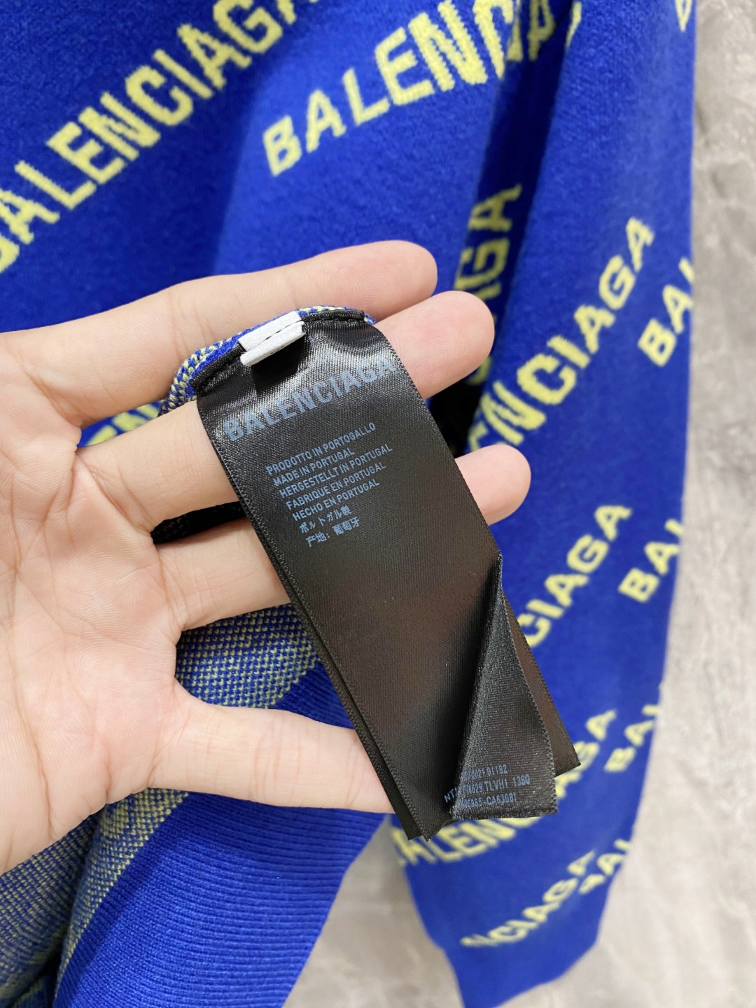 巴黎世家2025毛衣外套 2025秋冬最新系列，专柜1:1顶级复刻，全品相！加厚款，时下最流行的老钱风，