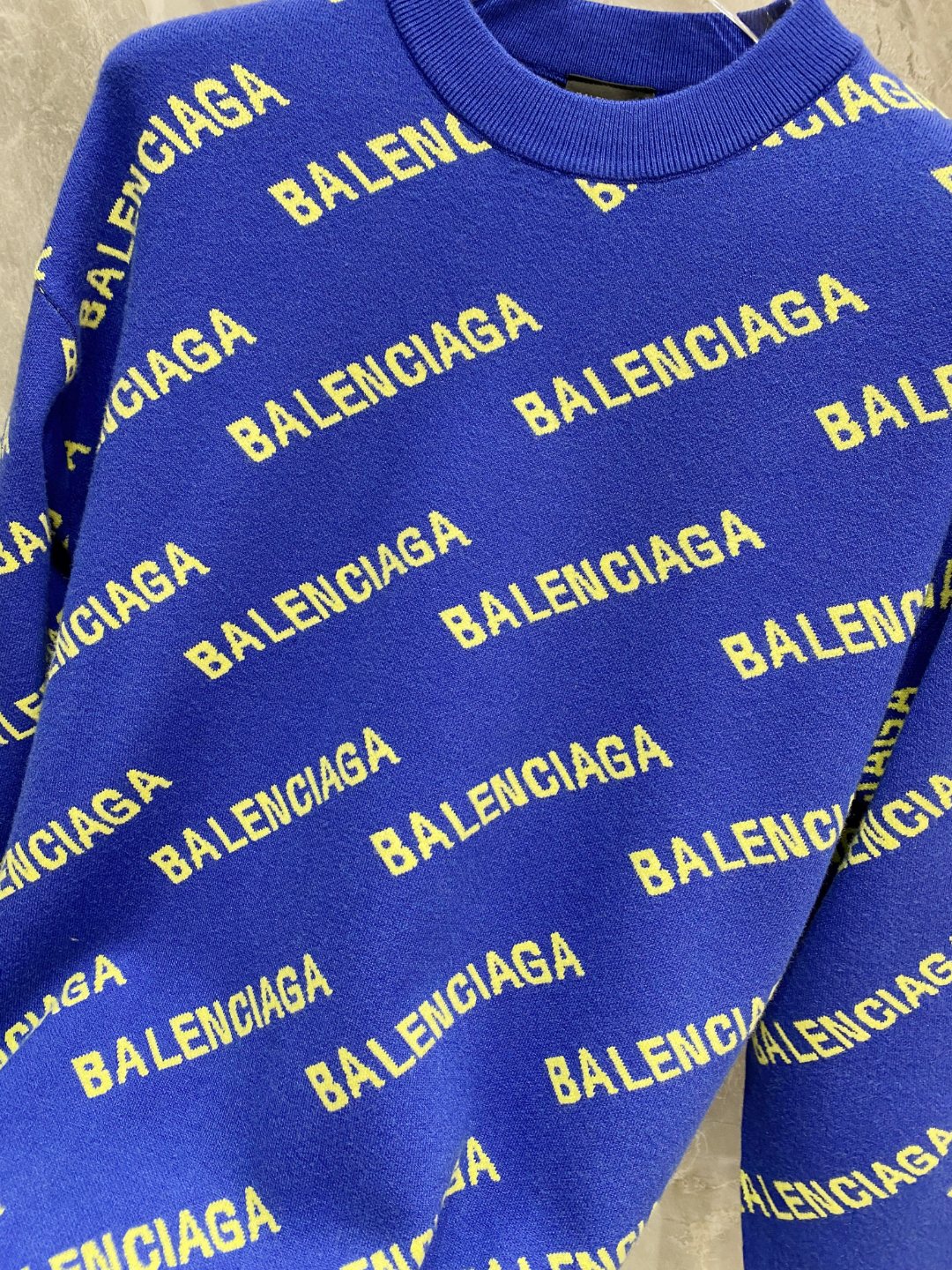 巴黎世家2025毛衣外套 2025秋冬最新系列，专柜1:1顶级复刻，全品相！加厚款，时下最流行的老钱风，