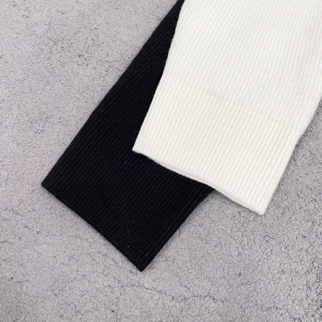 罗意威2025毛衣外套 2025秋冬最新系列，专柜1:1顶级复刻，全品相！加厚款，时下最流行的老钱风，老