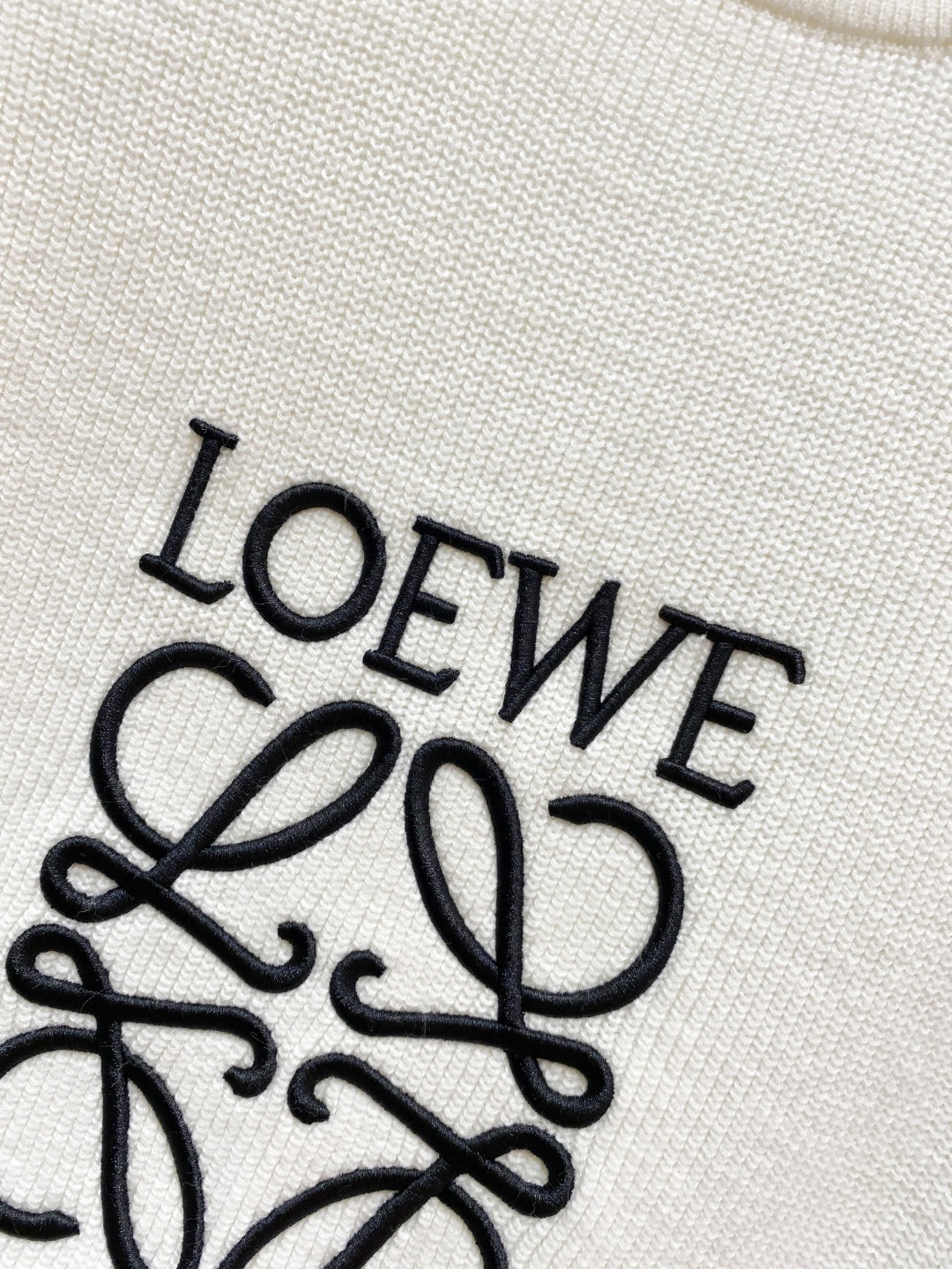 罗意威2025毛衣外套 2025秋冬最新系列，专柜1:1顶级复刻，全品相！加厚款，时下最流行的老钱风，老