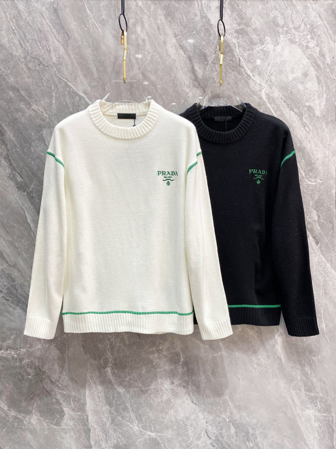普拉达2025毛衣外套 2025秋冬最新系列，专柜1:1顶级复刻，全品相！加厚款，时下最流行的老钱风，老