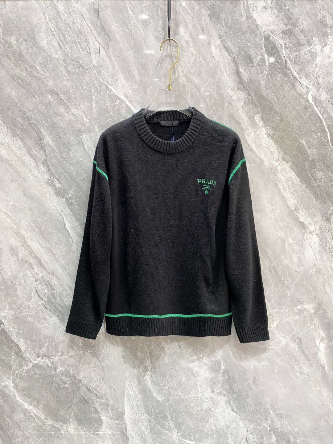 普拉达2025毛衣外套 2025秋冬最新系列，专柜1:1顶级复刻，全品相！加厚款，时下最流行的老钱风，老