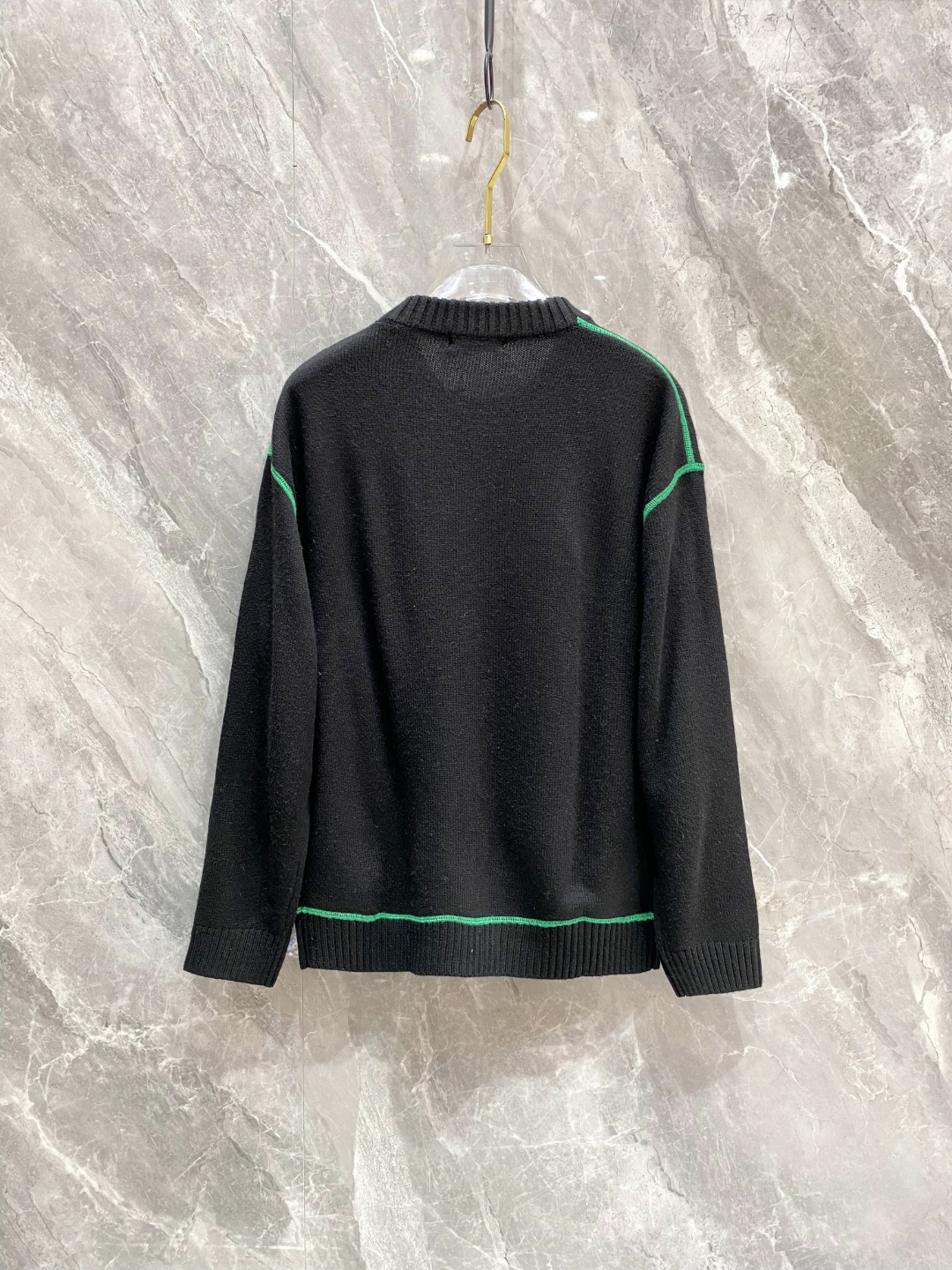 普拉达2025毛衣外套 2025秋冬最新系列，专柜1:1顶级复刻，全品相！加厚款，时下最流行的老钱风，老