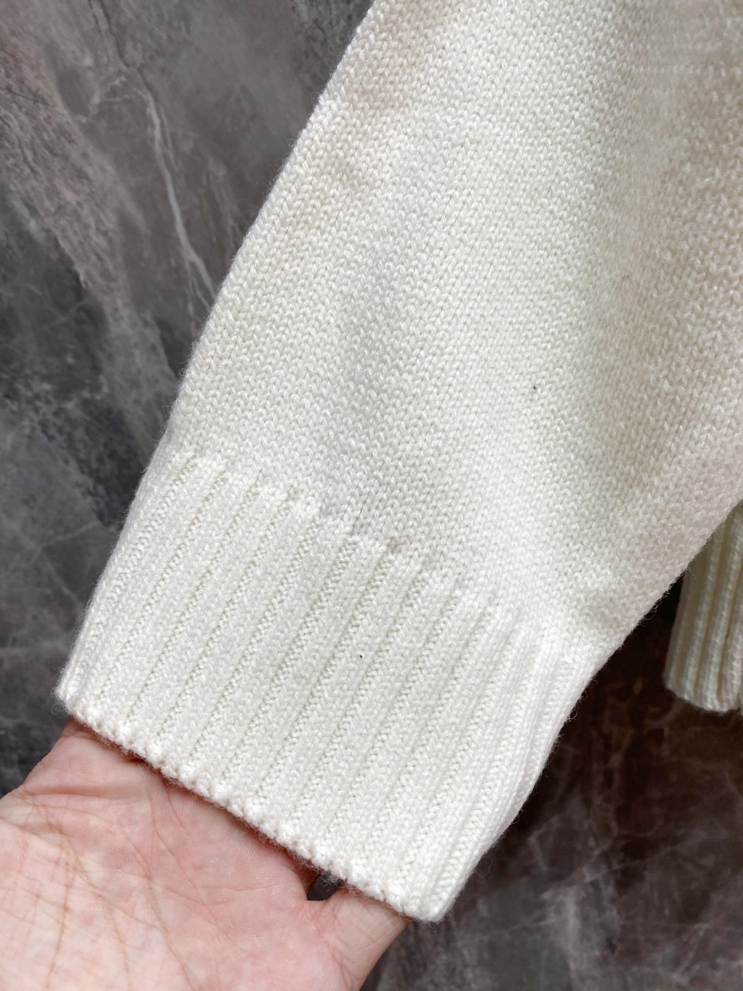 Gucci2025毛衣外套 2025秋冬最新系列，专柜1:1顶级复刻，全品相！加厚款，时下最流行的老钱风