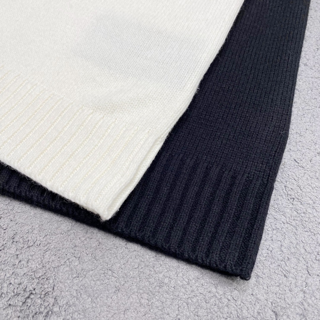 普拉达2025毛衣外套 2025秋冬最新系列，专柜1:1顶级复刻，全品相！加厚款，时下最流行的老钱风，老