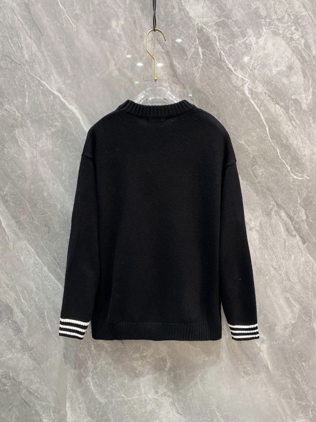 普拉达2025毛衣外套 2025秋冬最新系列，专柜1:1顶级复刻，全品相！加厚款，时下最流行的老钱风，老