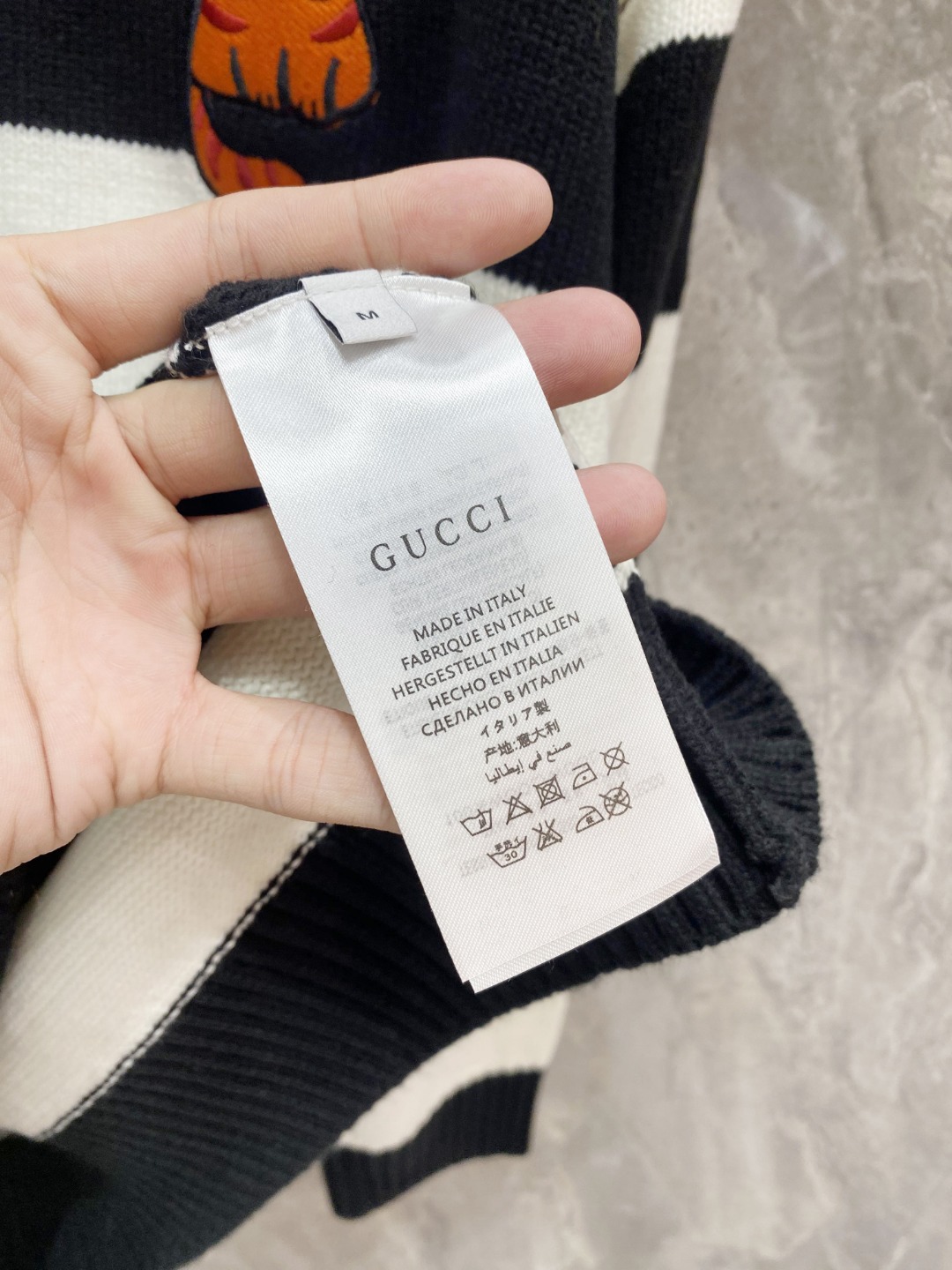 罗意威2025毛衣外套 2025秋冬最新系列，专柜1:1顶级复刻，全品相！加厚款，时下最流行的老钱风，老