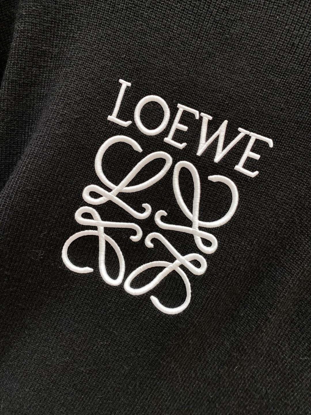 .. 罗意威毛衣 2025秋冬最新系列，专柜1:1顶级复刻，顶级版本！厚薄适中，可以穿一整个冬天 潮人必