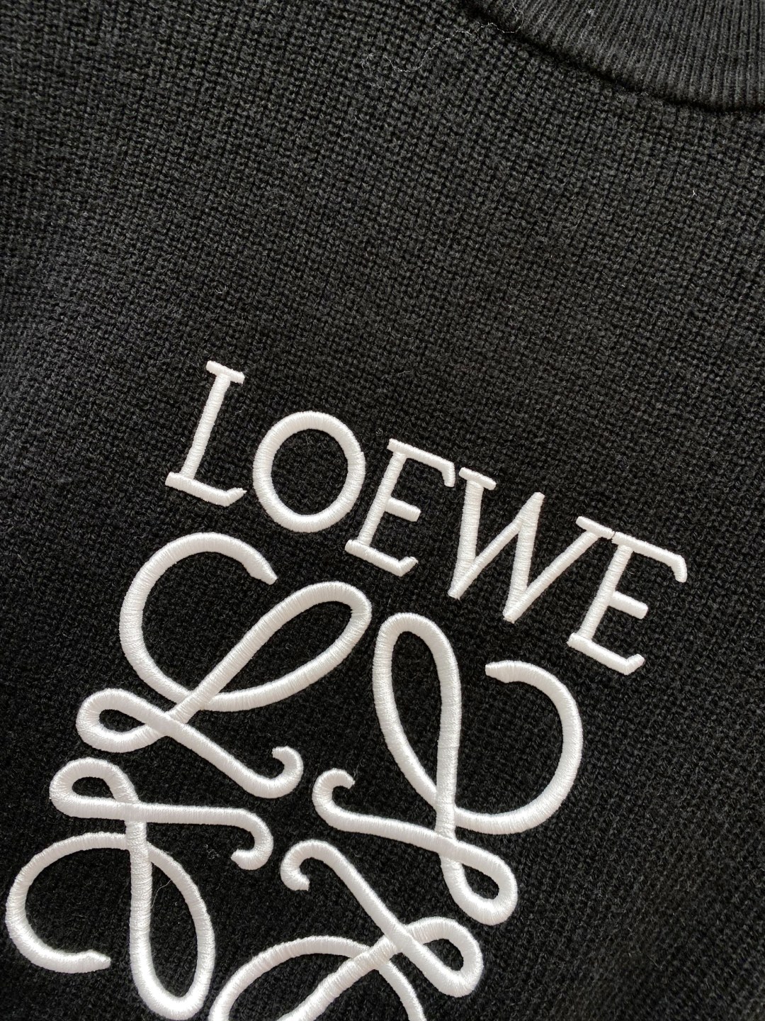 .. 罗意威毛衣 2025秋冬最新系列，专柜1:1顶级复刻，顶级版本！厚薄适中，可以穿一整个冬天 潮人必