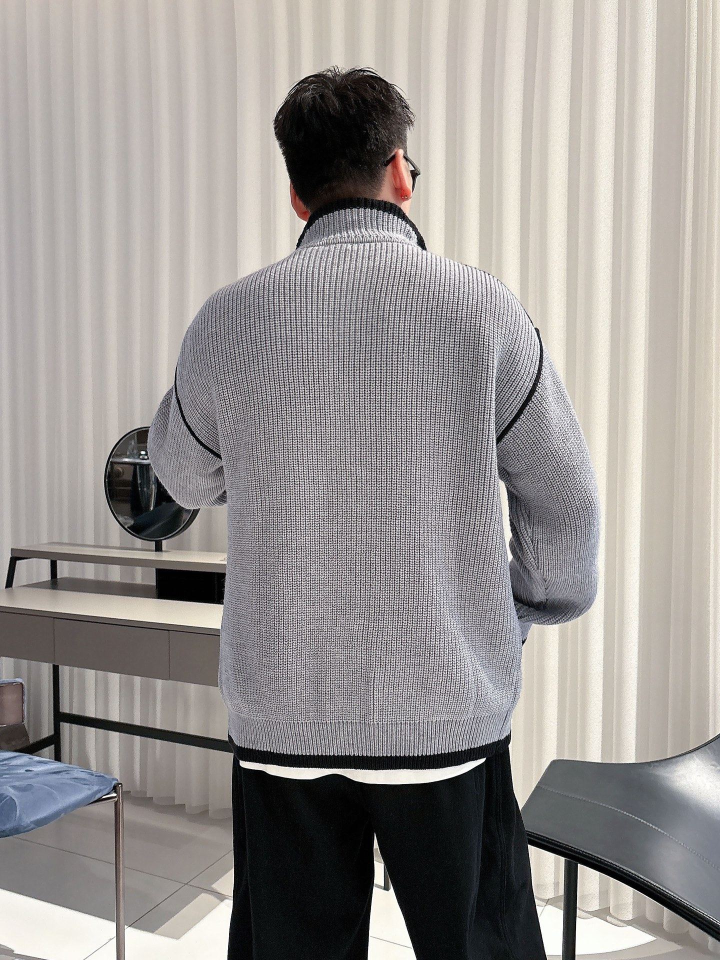 罗意威 2025毛衣外套 2025秋冬最新系列，专柜1:1顶级复刻，全品相！加厚款，时下最流行的老钱风，