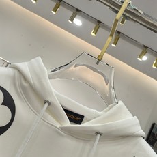 、Lv 2025早秋 新款卫衣,高品质,顶级版本贸易公司渠道订单,海外精品独家限定发售,经典即永恒,入 、Lv 2025早秋 新款卫衣,高品质,顶级版本贸易公司渠道订单,海外精品独家限定发售,经典即永恒,入