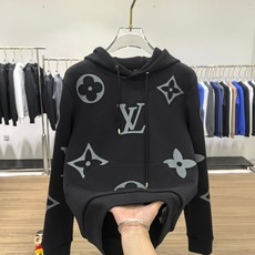 、Lv 2025早秋 新款卫衣,高品质,顶级版本贸易公司渠道订单,海外精品独家限定发售,经典即永恒,入 、Lv 2025早秋 新款卫衣,高品质,顶级版本贸易公司渠道订单,海外精品独家限定发售,经典即永恒,入