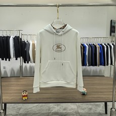 、巴宝莉2025早秋 新款卫衣,高品质,顶级版本贸易公司渠道订单,海外精品独家限定发售,经典即永恒,入 、巴宝莉2025早秋 新款卫衣,高品质,顶级版本贸易公司渠道订单,海外精品独家限定发售,经典即永恒,入