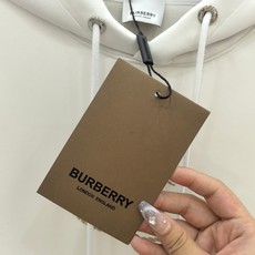 、巴宝莉2025早秋 新款卫衣,高品质,顶级版本贸易公司渠道订单,海外精品独家限定发售,经典即永恒,入 、巴宝莉2025早秋 新款卫衣,高品质,顶级版本贸易公司渠道订单,海外精品独家限定发售,经典即永恒,入