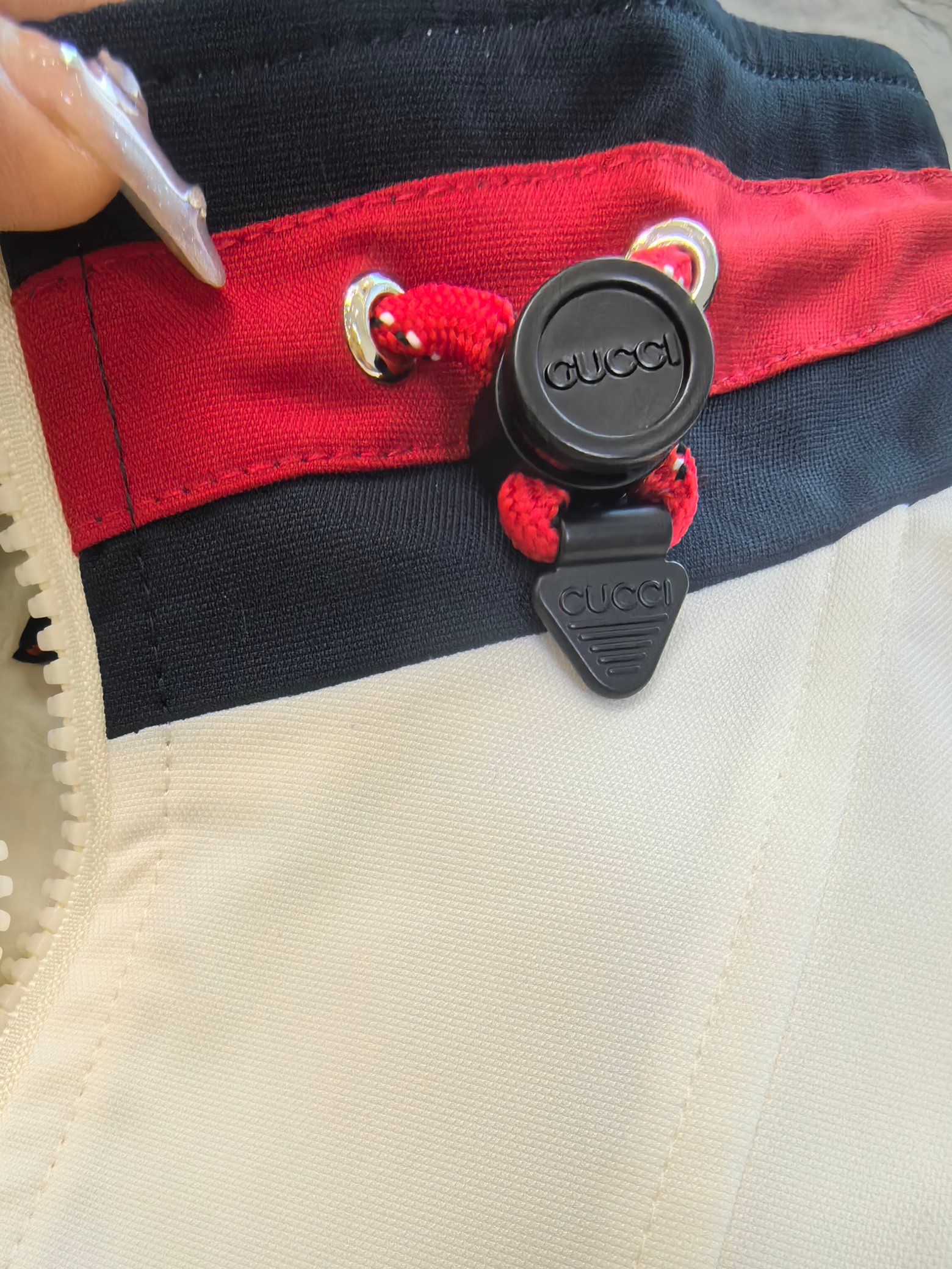 New# GUCCI迪奥经典老花夹克外套｜实用主义中的法式美学这款外套以标志性的蓝色 Oblique 提