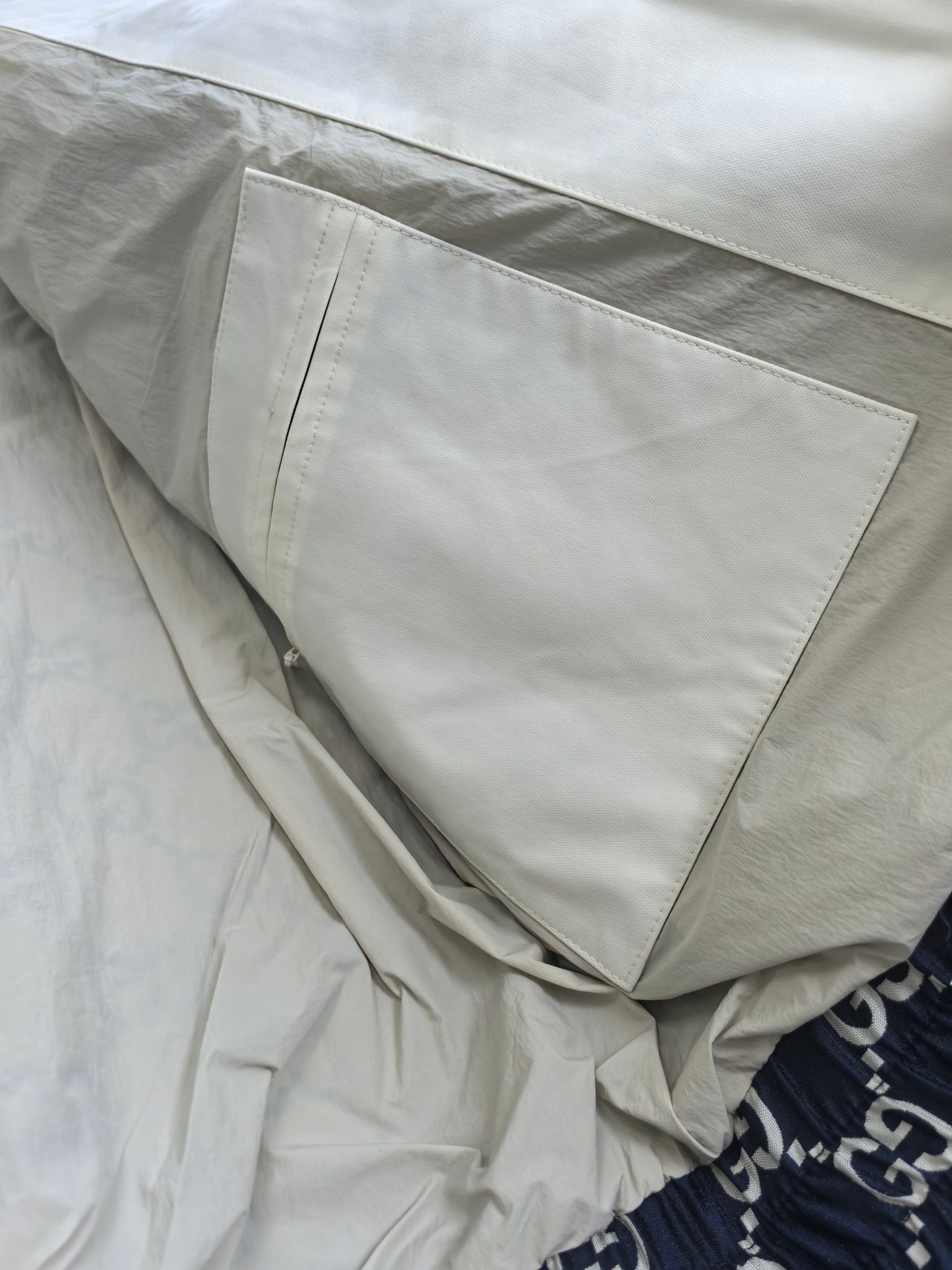 New# GUCCI迪奥经典老花夹克外套｜实用主义中的法式美学这款外套以标志性的蓝色 Oblique 提