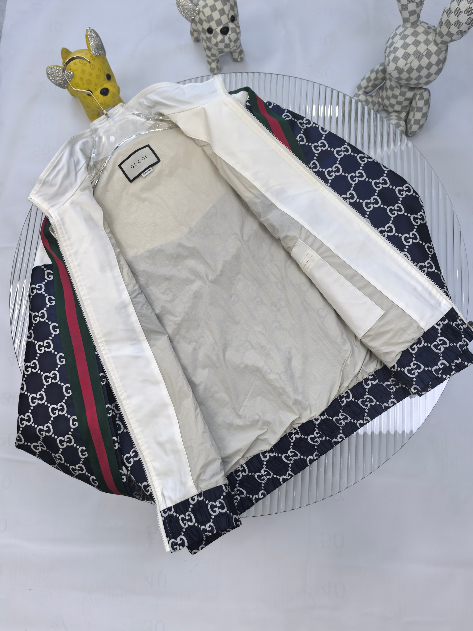 New# GUCCI迪奥经典老花夹克外套｜实用主义中的法式美学这款外套以标志性的蓝色 Oblique 提