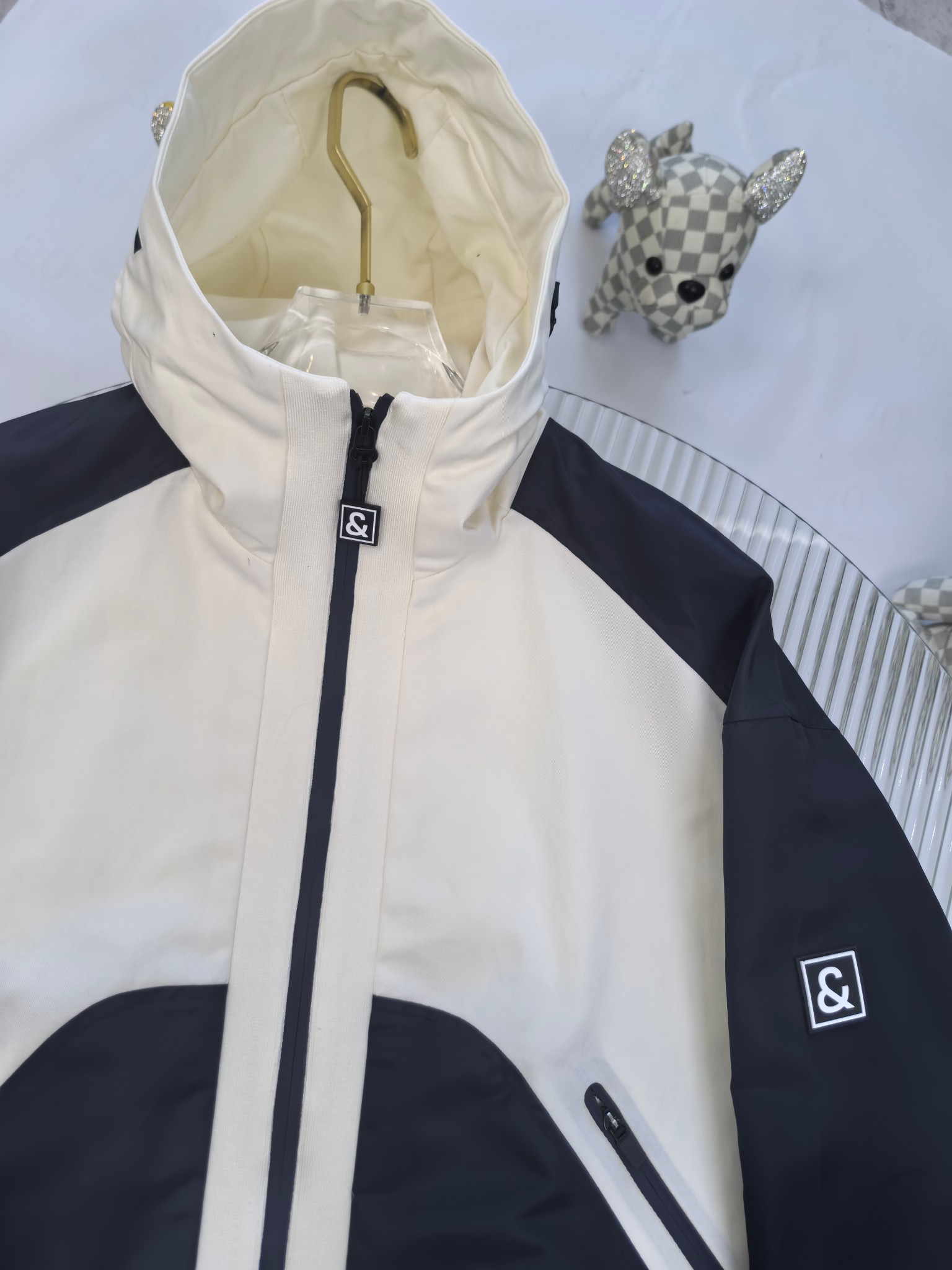 2025SS秋冬新品🆕夹克外套 系列专柜定制面料 透气舒适度高，细节无可挑剔，元素设计理念，体现高品质。