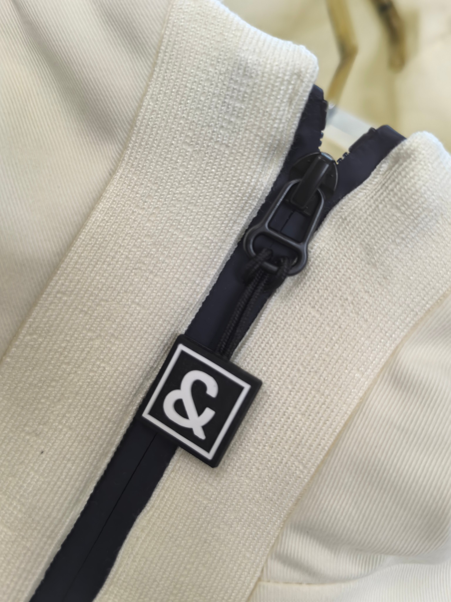 2025SS秋冬新品🆕夹克外套 系列专柜定制面料 透气舒适度高，细节无可挑剔，元素设计理念，体现高品质。