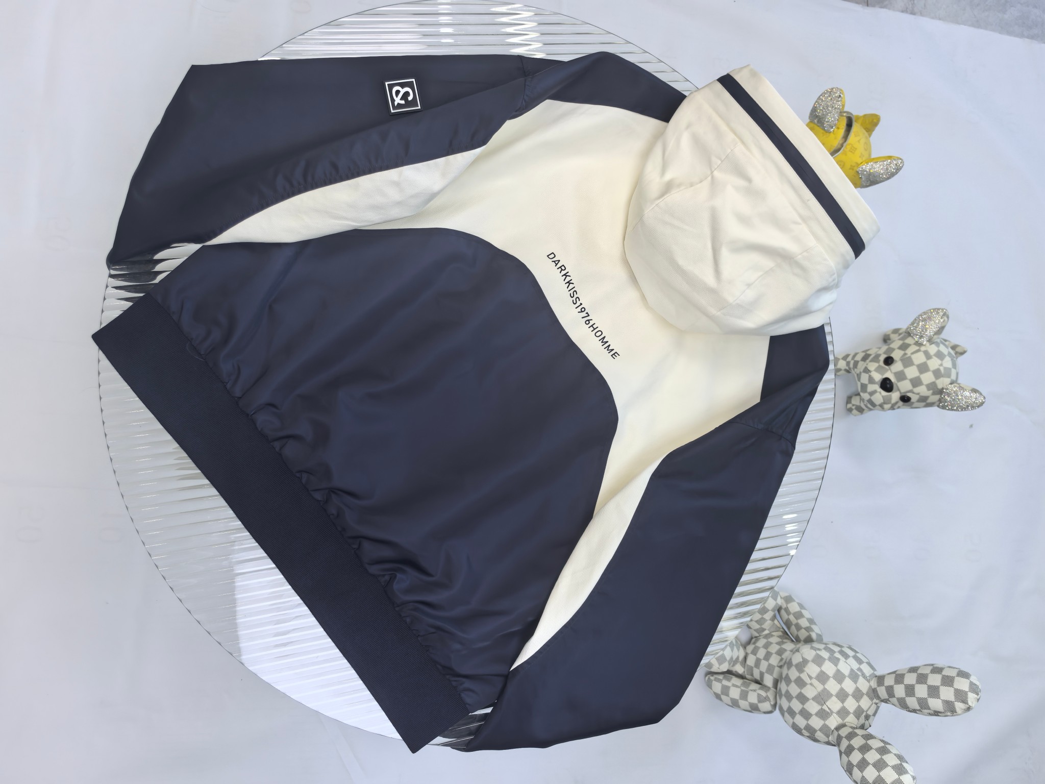 2025SS秋冬新品🆕夹克外套 系列专柜定制面料 透气舒适度高，细节无可挑剔，元素设计理念，体现高品质。