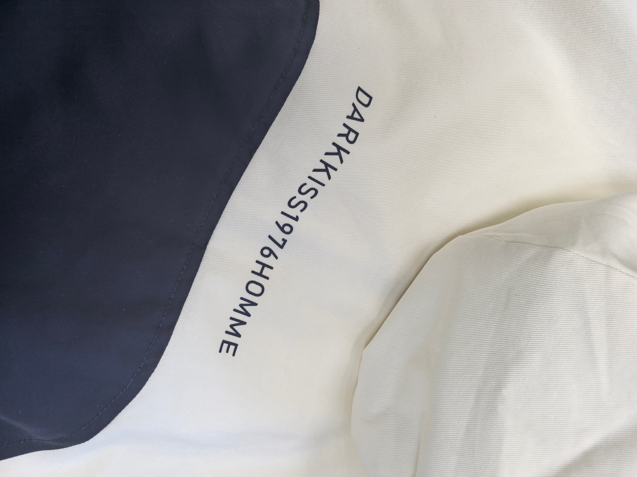 2025SS秋冬新品🆕夹克外套 系列专柜定制面料 透气舒适度高，细节无可挑剔，元素设计理念，体现高品质。