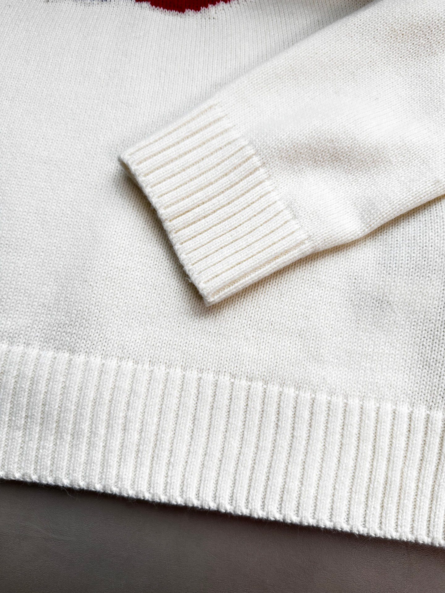 古驰 GUCCI 毛衣 2025秋冬最新系列，专柜1:1顶级复刻，顶级版本！加厚款，潮人必备单品！懂货的