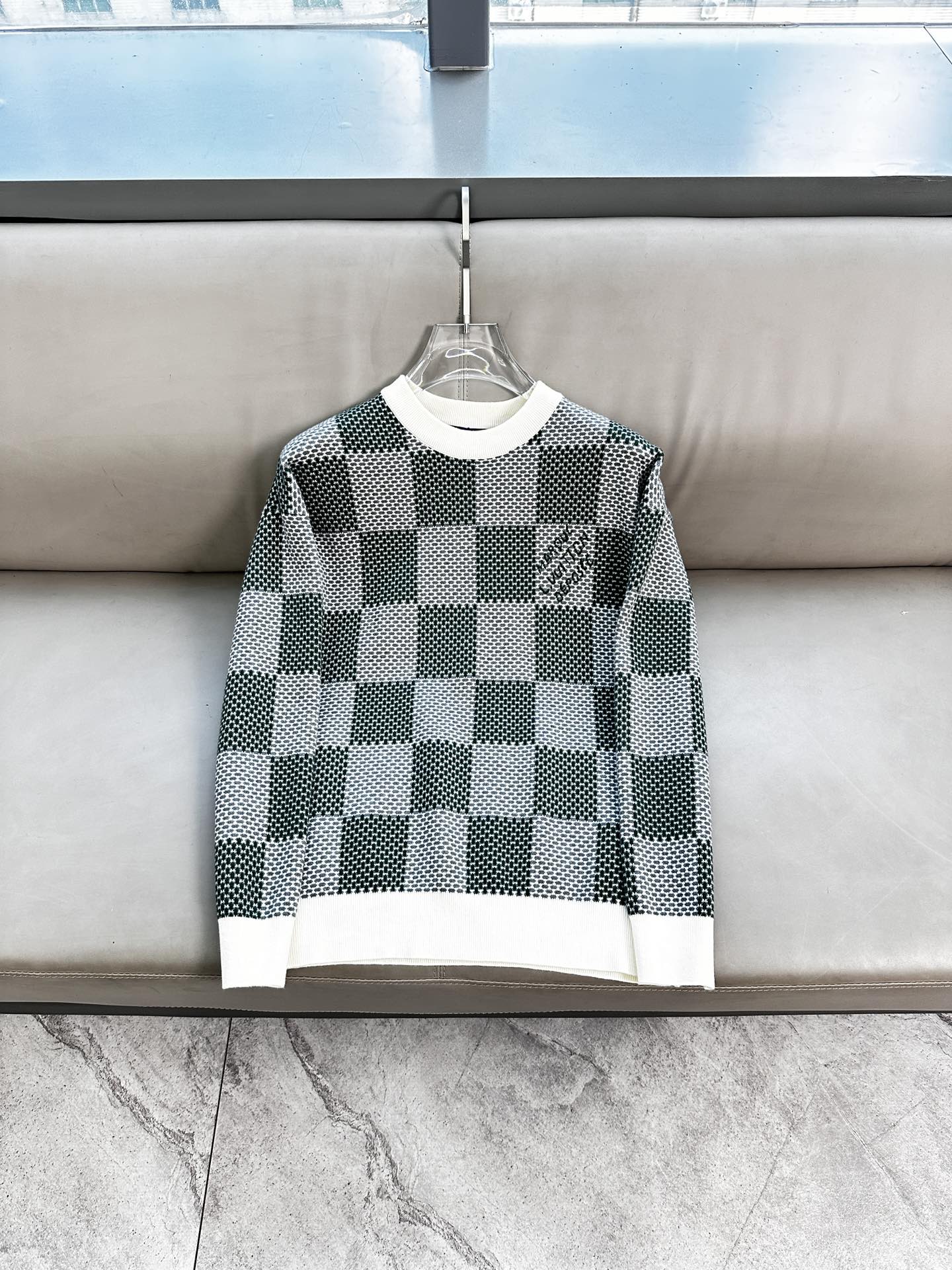 路易威登LV毛衣 2025秋冬最新系列，专柜1:1顶级复刻，顶级版本！加厚款，潮人必备单品！懂货的老铁赶