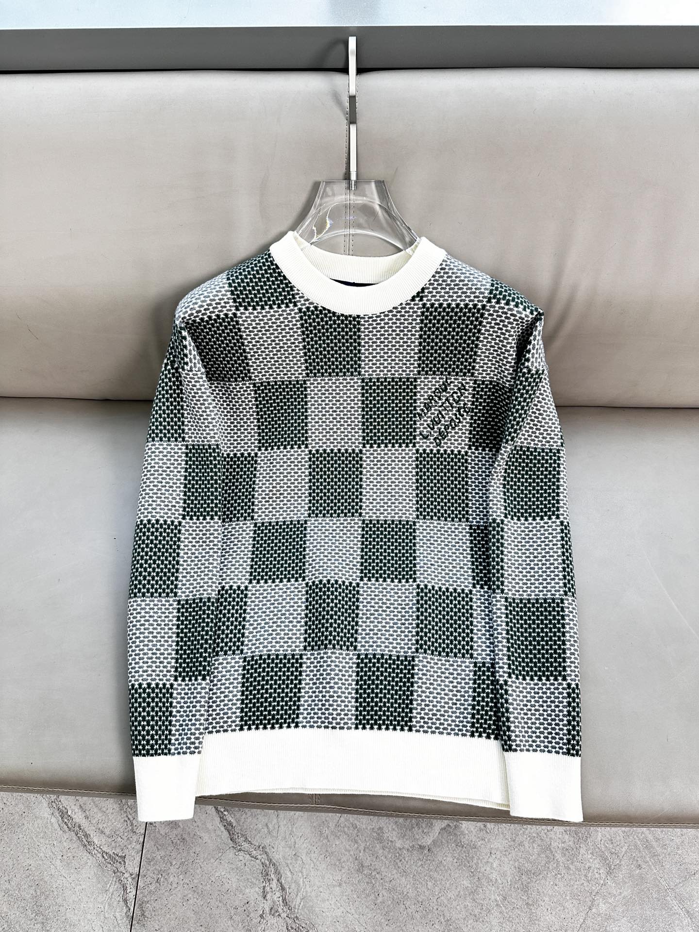 路易威登LV毛衣 2025秋冬最新系列，专柜1:1顶级复刻，顶级版本！加厚款，潮人必备单品！懂货的老铁赶