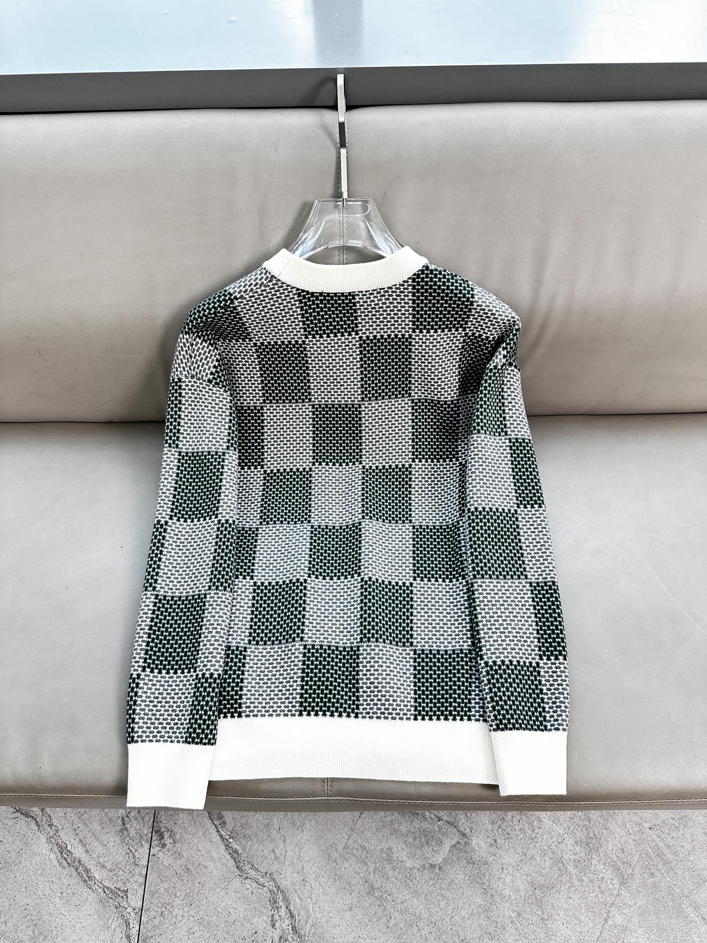 路易威登LV毛衣 2025秋冬最新系列，专柜1:1顶级复刻，顶级版本！加厚款，潮人必备单品！懂货的老铁赶