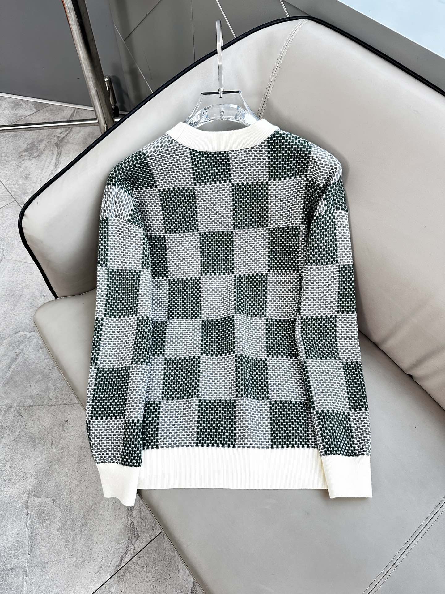 路易威登LV毛衣 2025秋冬最新系列，专柜1:1顶级复刻，顶级版本！加厚款，潮人必备单品！懂货的老铁赶