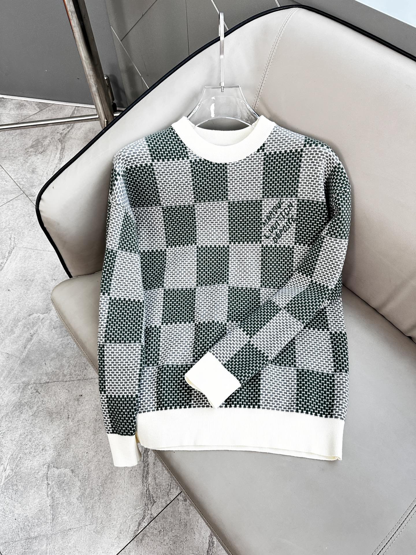 路易威登LV毛衣 2025秋冬最新系列，专柜1:1顶级复刻，顶级版本！加厚款，潮人必备单品！懂货的老铁赶