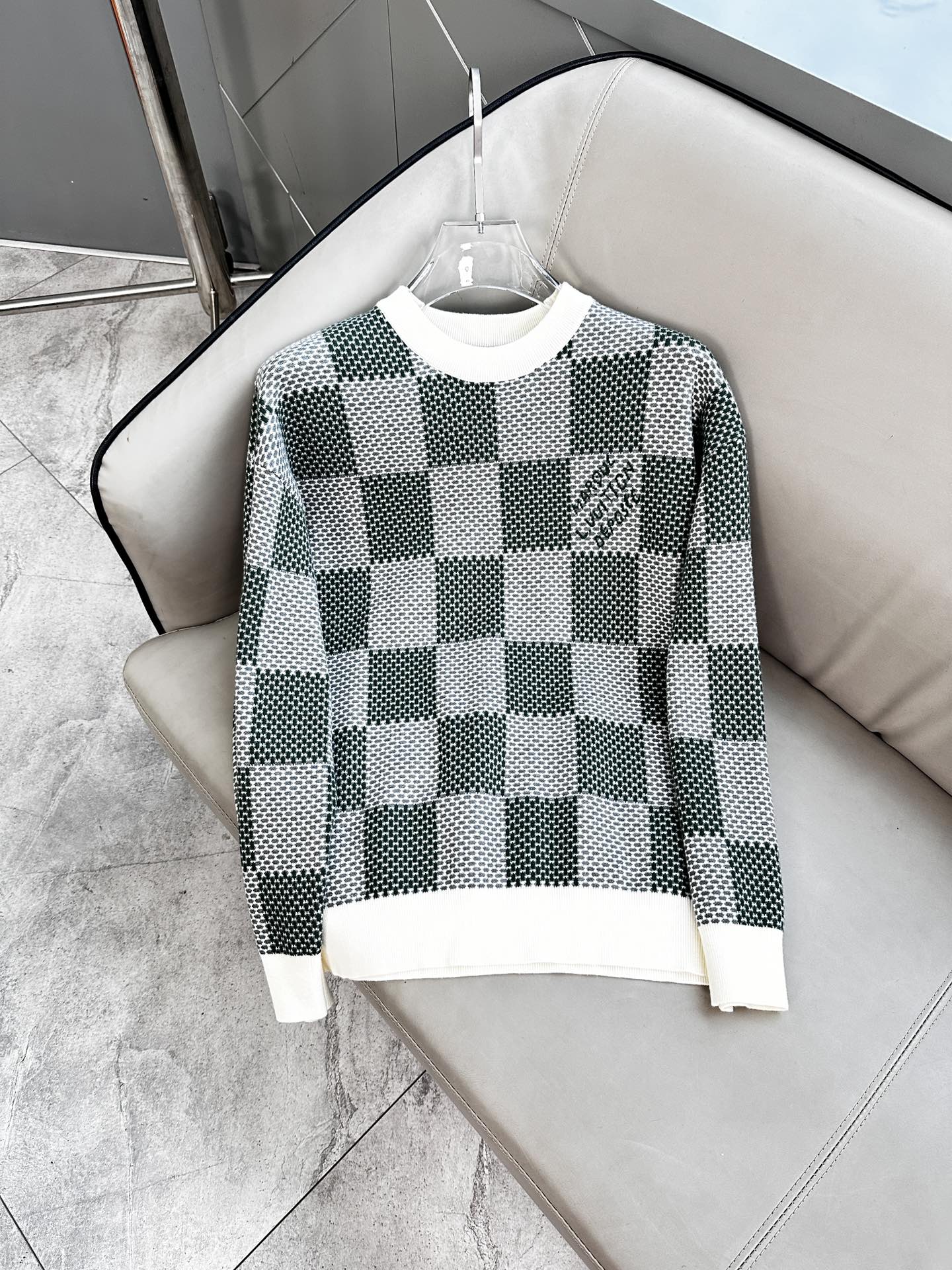 路易威登LV毛衣 2025秋冬最新系列，专柜1:1顶级复刻，顶级版本！加厚款，潮人必备单品！懂货的老铁赶