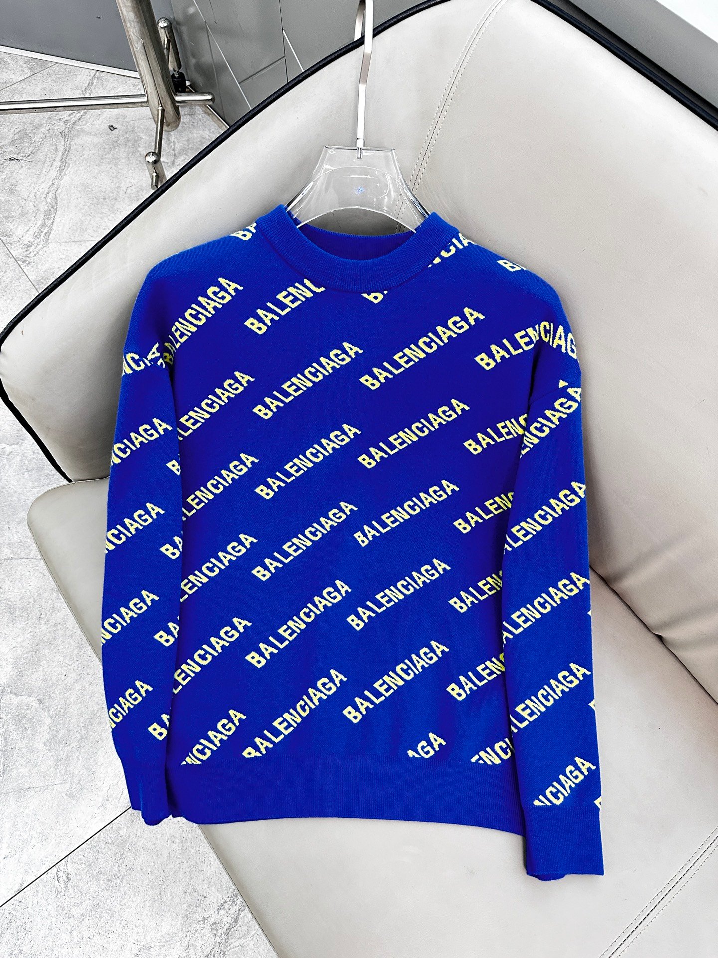 巴黎世家毛衣 2025秋冬最新系列，专柜1:1顶级复刻，顶级版本！加厚款，潮人必备单品！懂货的老铁赶紧下