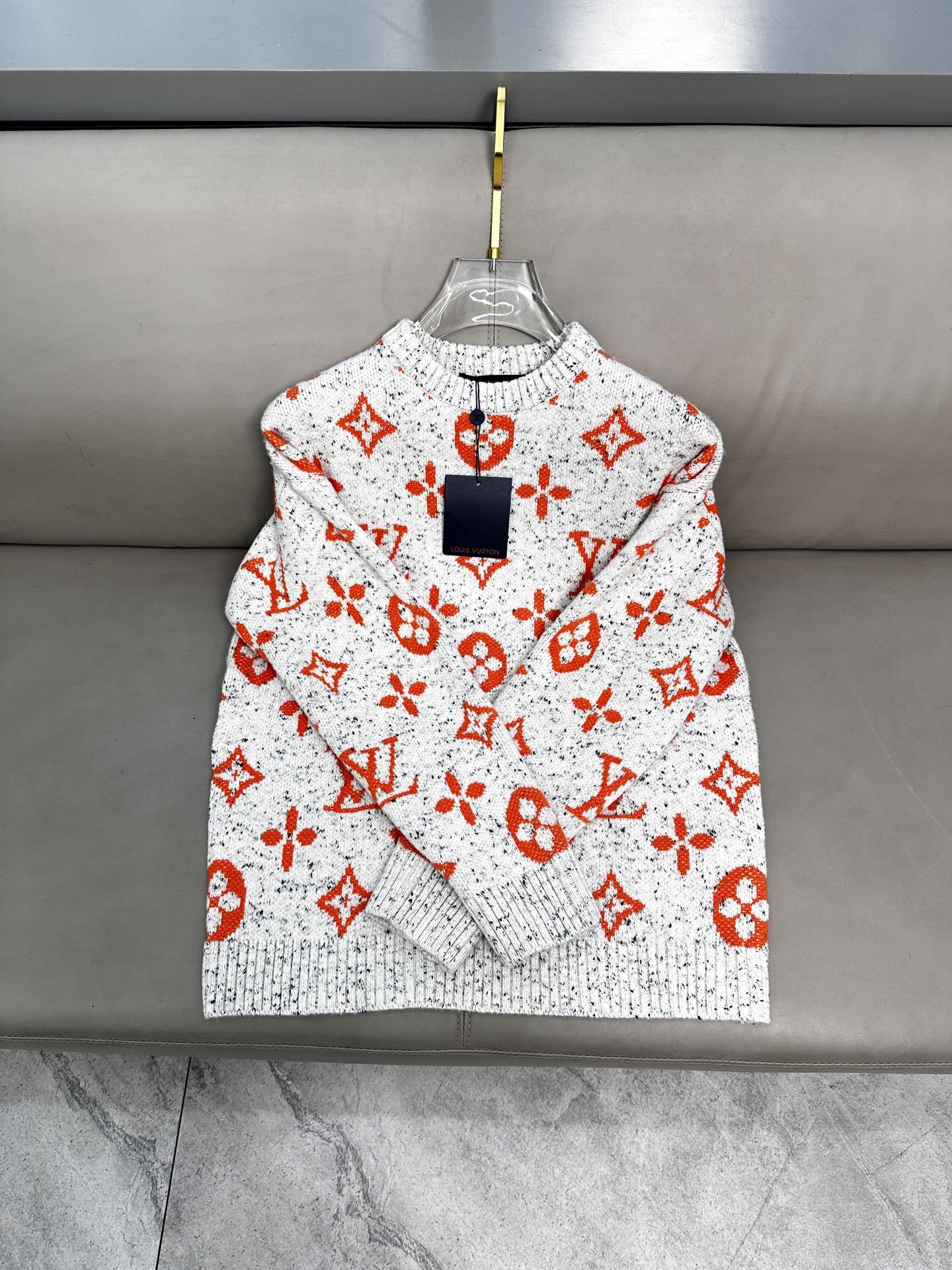 LV 毛衣 2025秋冬最新系列，专柜1:1顶级复刻，顶级版本！加厚款，潮人必备单品！懂货的老铁赶紧下手