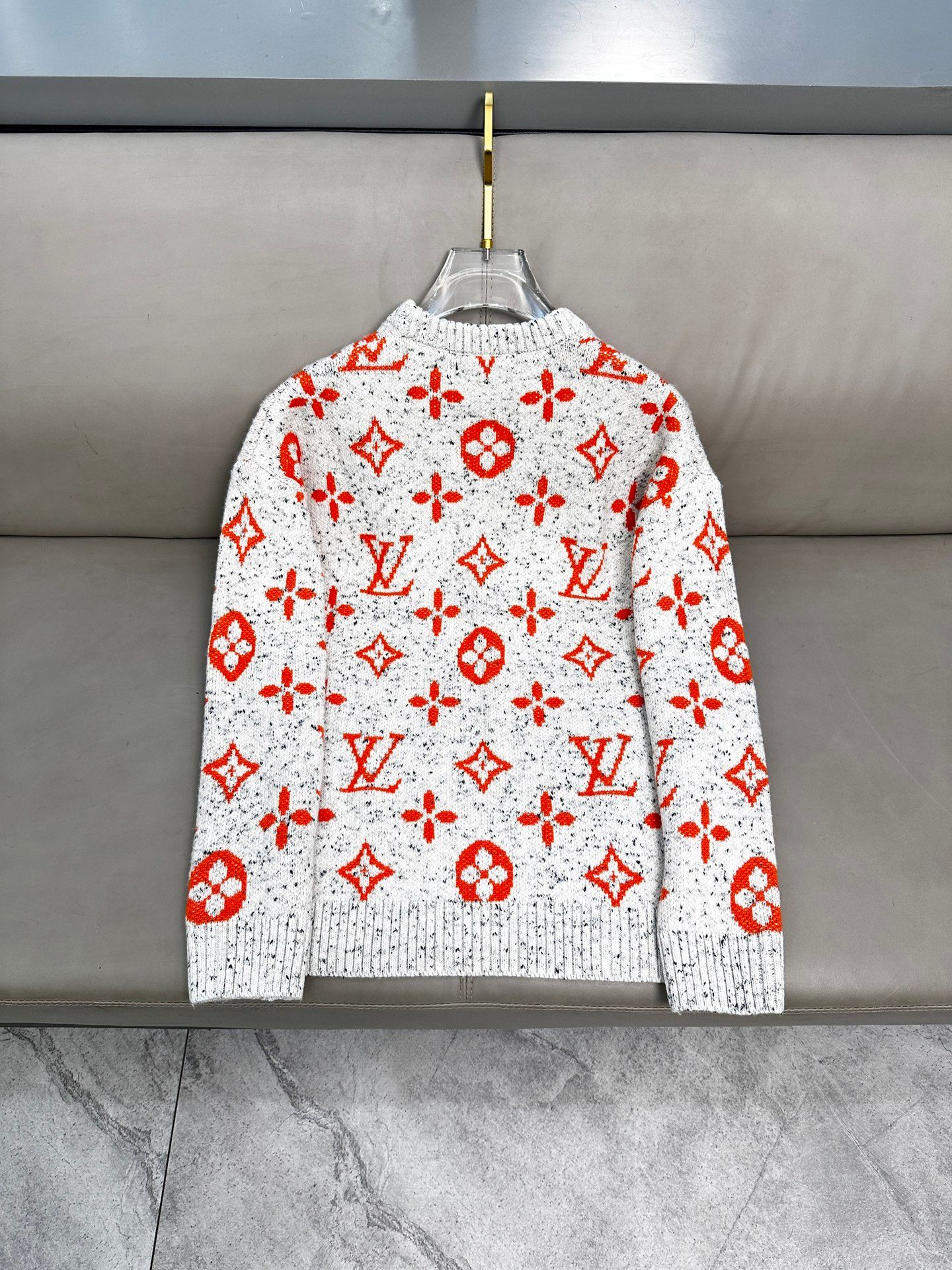 LV 毛衣 2025秋冬最新系列，专柜1:1顶级复刻，顶级版本！加厚款，潮人必备单品！懂货的老铁赶紧下手