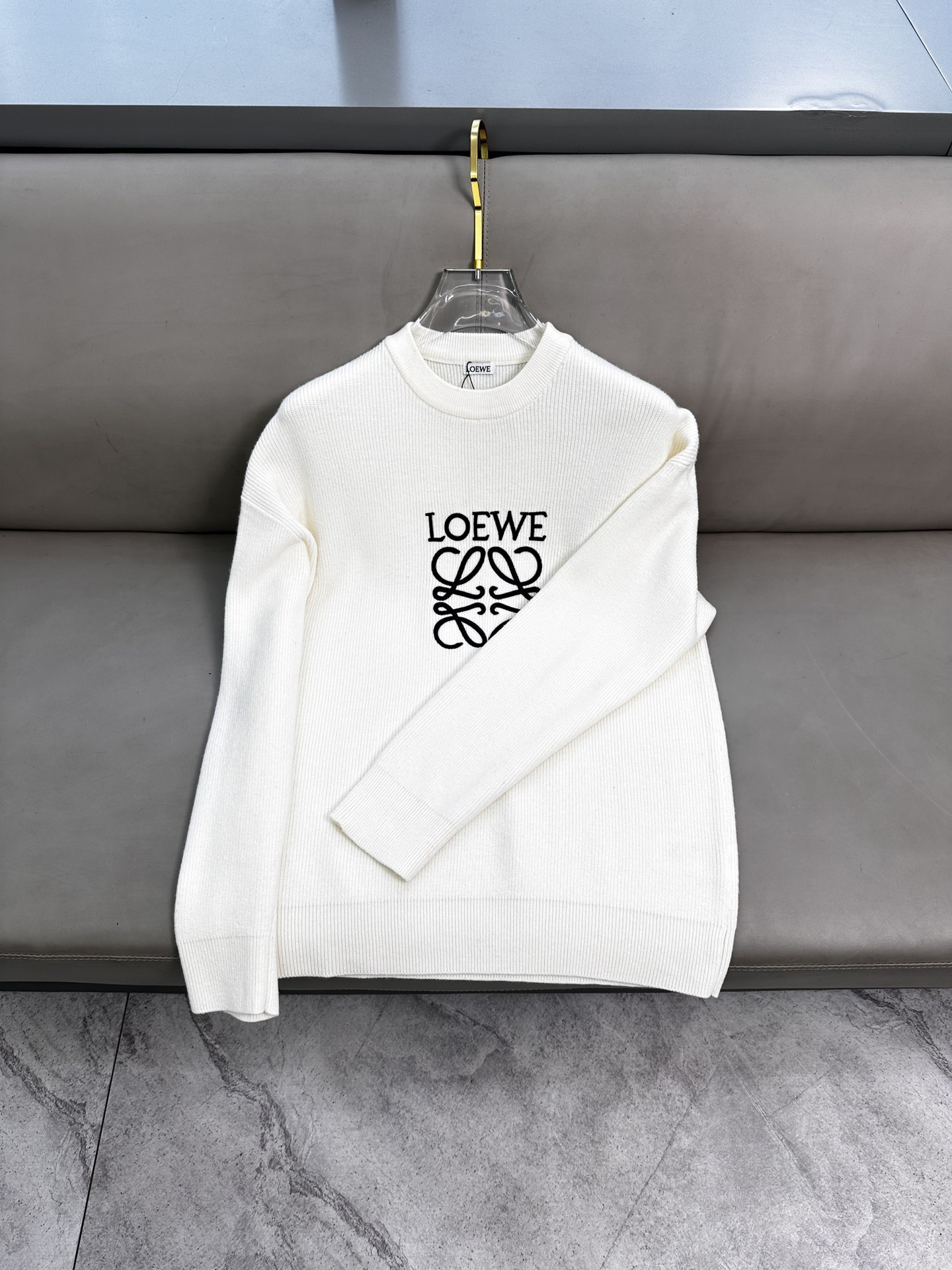 罗意威 毛衣 2025秋冬最新系列，专柜1:1顶级复刻，顶级版本！加厚款，潮人必备单品！懂货的老铁赶紧下