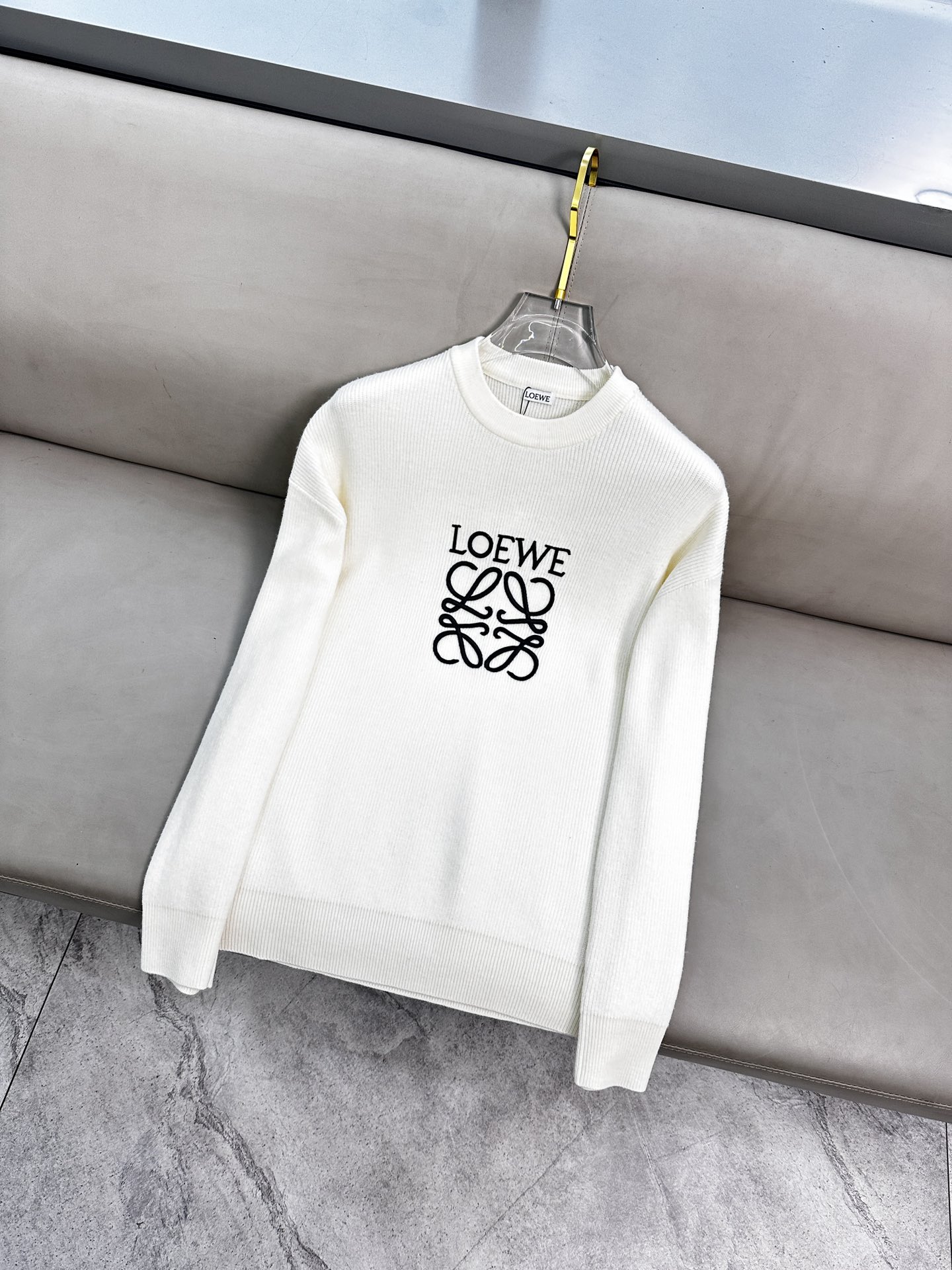 罗意威 毛衣 2025秋冬最新系列，专柜1:1顶级复刻，顶级版本！加厚款，潮人必备单品！懂货的老铁赶紧下