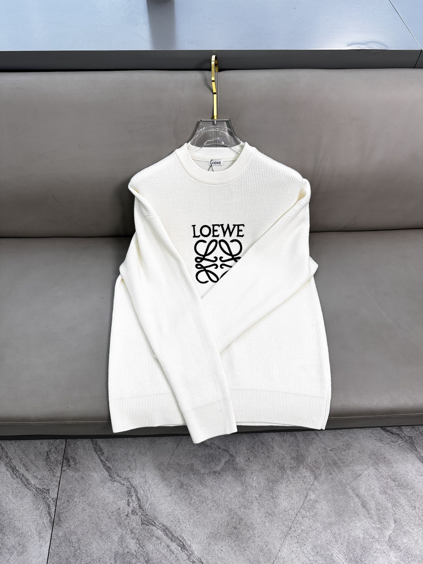 罗意威 毛衣 2025秋冬最新系列，专柜1:1顶级复刻，顶级版本！加厚款，潮人必备单品！懂货的老铁赶紧下