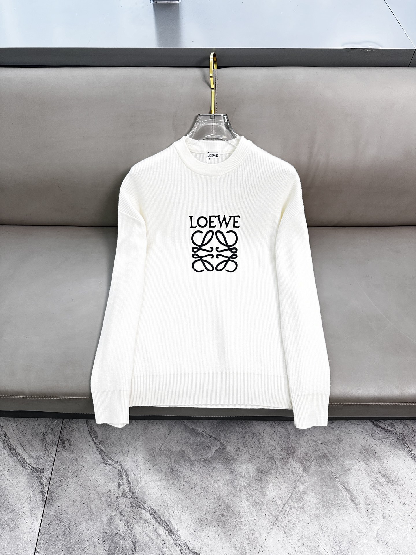 罗意威 毛衣 2025秋冬最新系列，专柜1:1顶级复刻，顶级版本！加厚款，潮人必备单品！懂货的老铁赶紧下