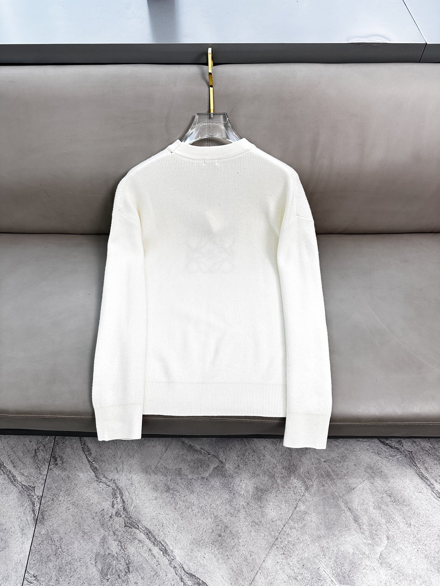 罗意威 毛衣 2025秋冬最新系列，专柜1:1顶级复刻，顶级版本！加厚款，潮人必备单品！懂货的老铁赶紧下