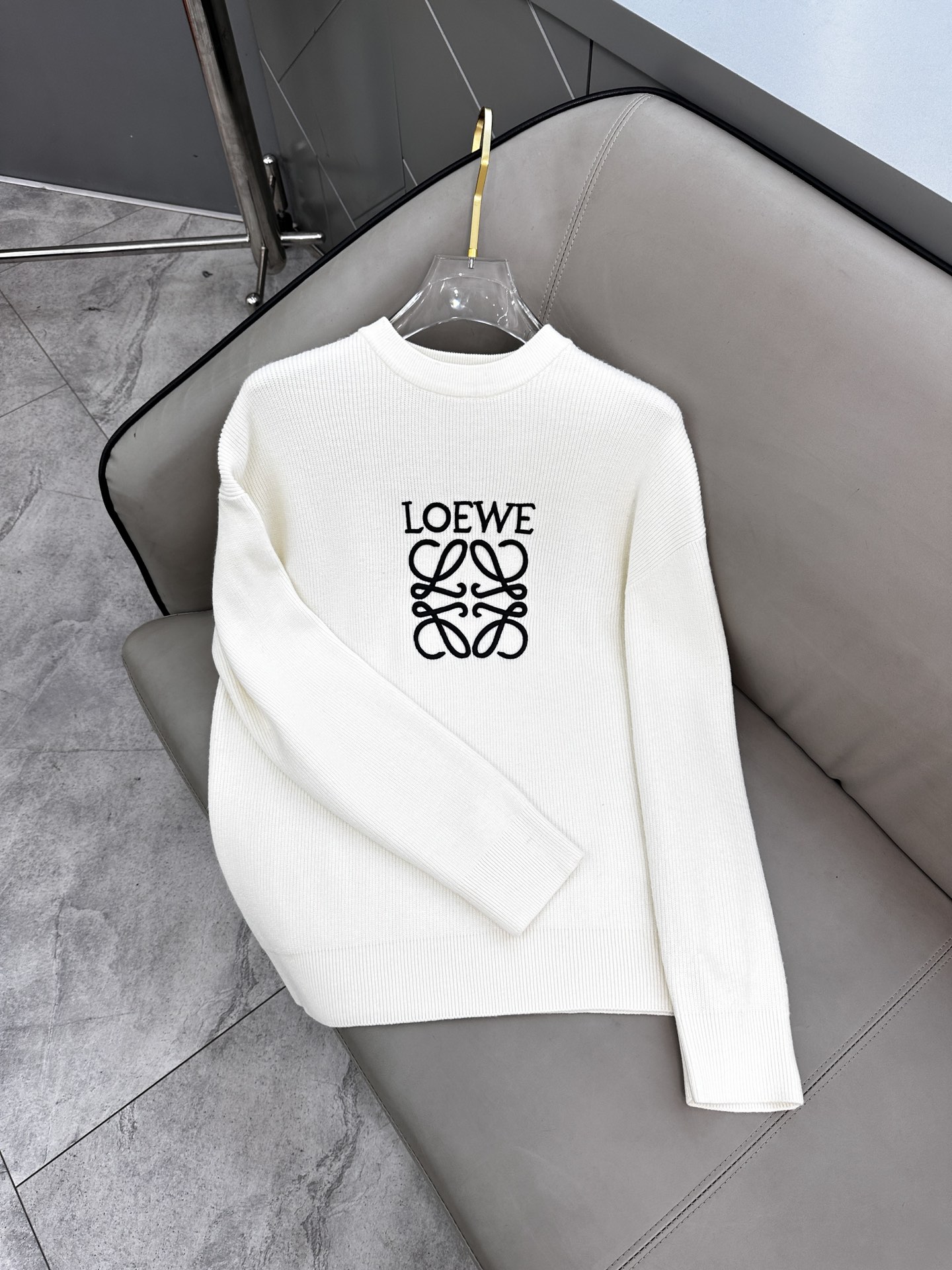 罗意威 毛衣 2025秋冬最新系列，专柜1:1顶级复刻，顶级版本！加厚款，潮人必备单品！懂货的老铁赶紧下