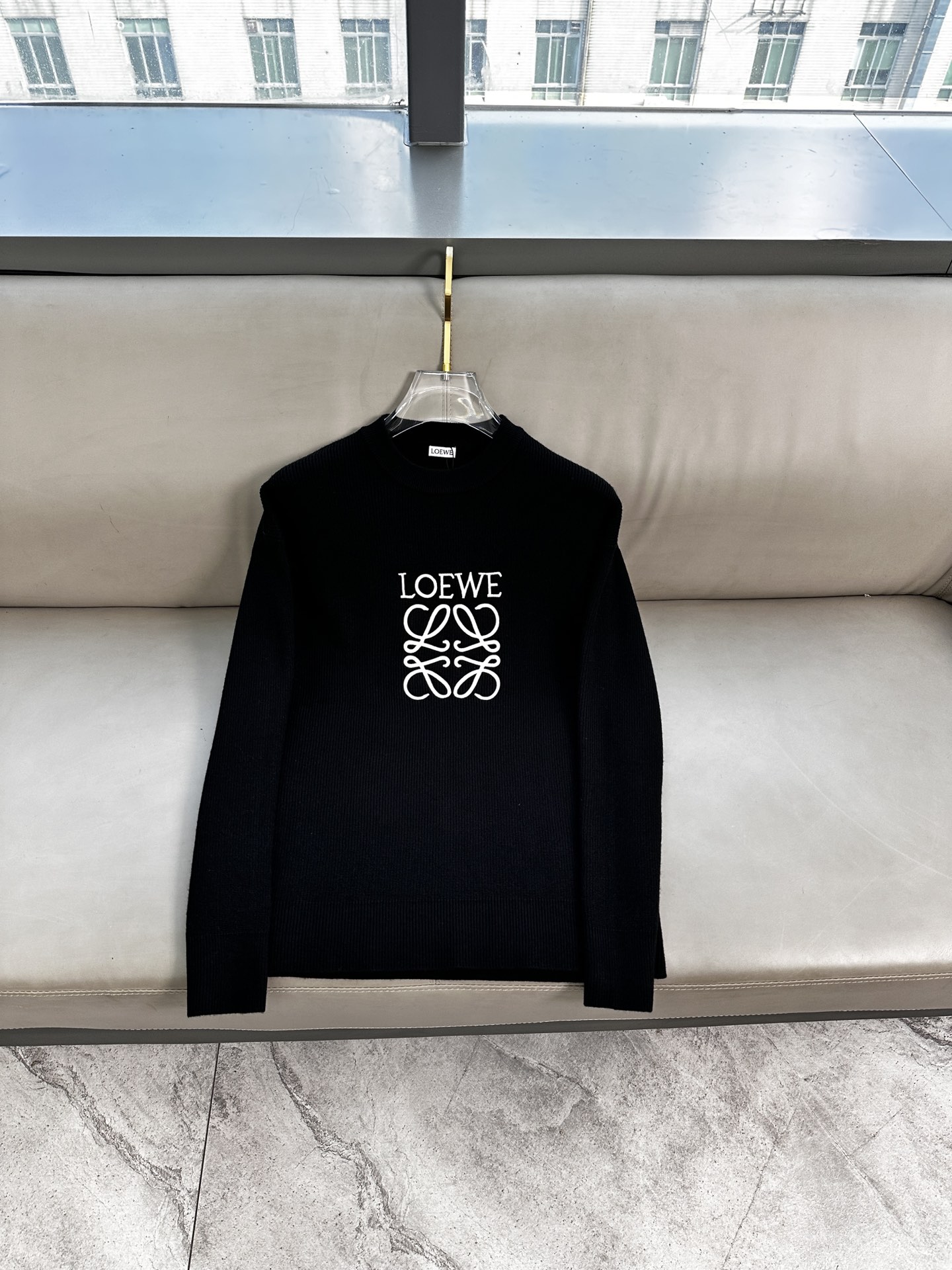 罗意威 毛衣 2025秋冬最新系列，专柜1:1顶级复刻，顶级版本！加厚款，潮人必备单品！懂货的老铁赶紧下